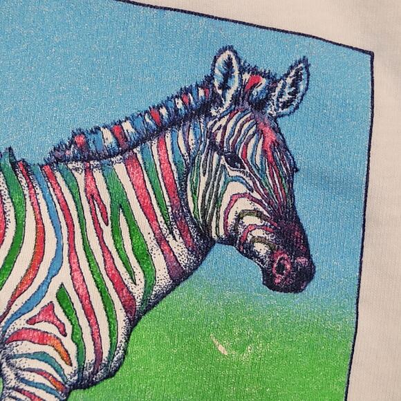 Vintage 1983 Zoo Gallery Zebra Art Shirt Medium 20x27 White - Picture 12 of 16